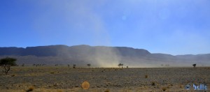 Sand liegt in der Luft - kurz nach Foum Zguid – Marokko