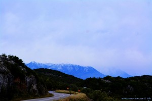 Wir klettern wieder und kommen dem Schnee sehr nahe - on the Road - Greece
