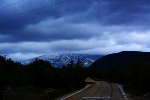 Schnee bis in die tieferen Lagen - On the Road in Greece